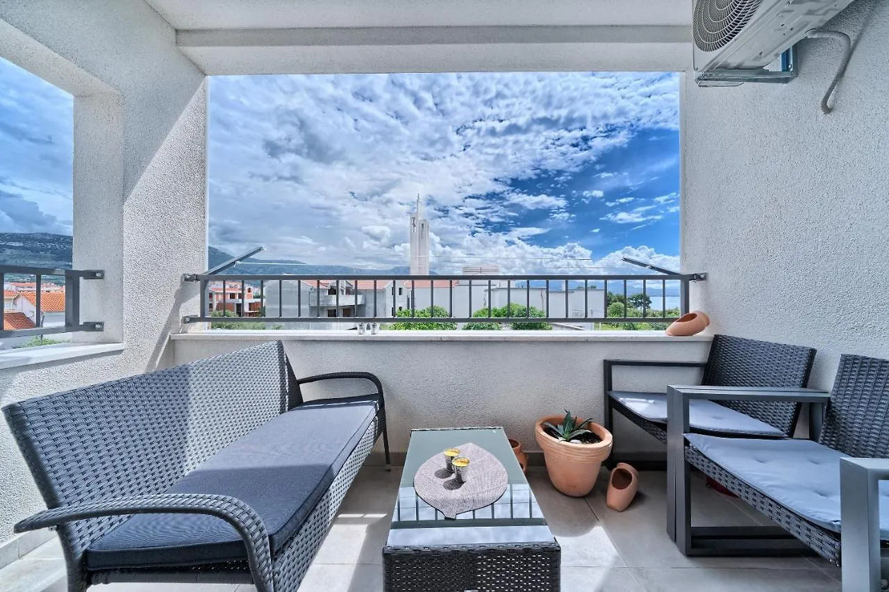 Modern Apartments With Sea View 150 Meters To Beach Kaštela
