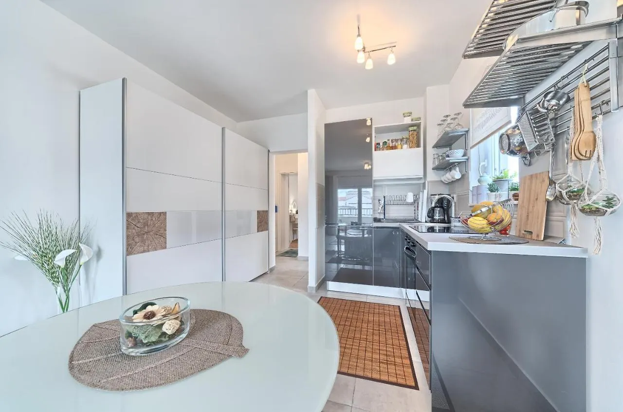 Modern Apartments With Sea View 150 Meters To Beach Kaštela